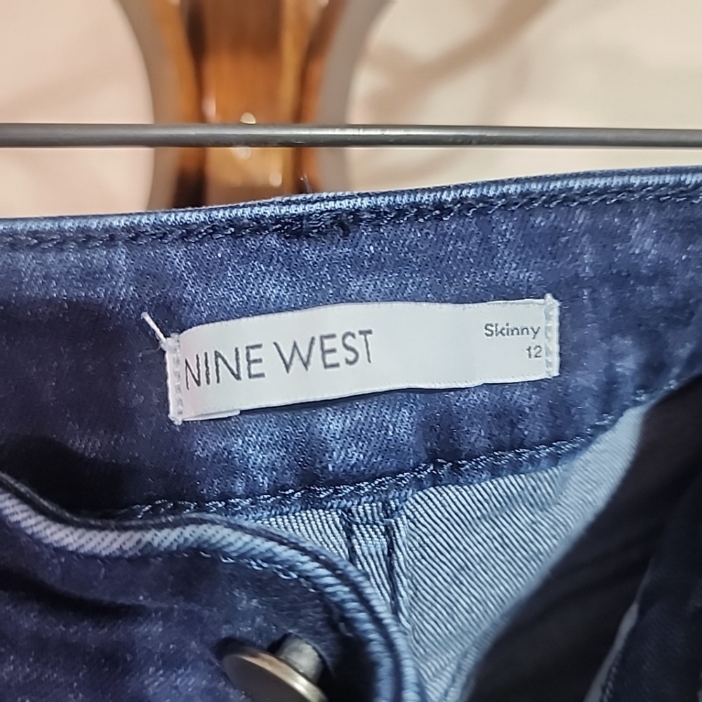 Nine West Dark Wash Skinny Jeans. Size 12 - Picture 3 of 3